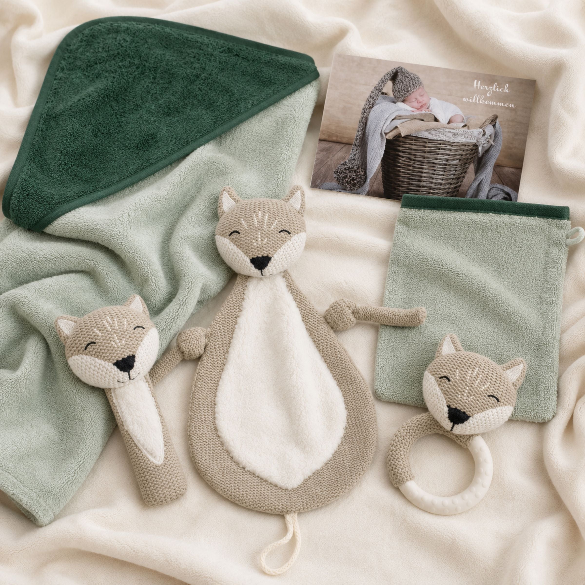 Geschenkset zur Geburt Fuchs mit Kapuzenbadetuch Pinie