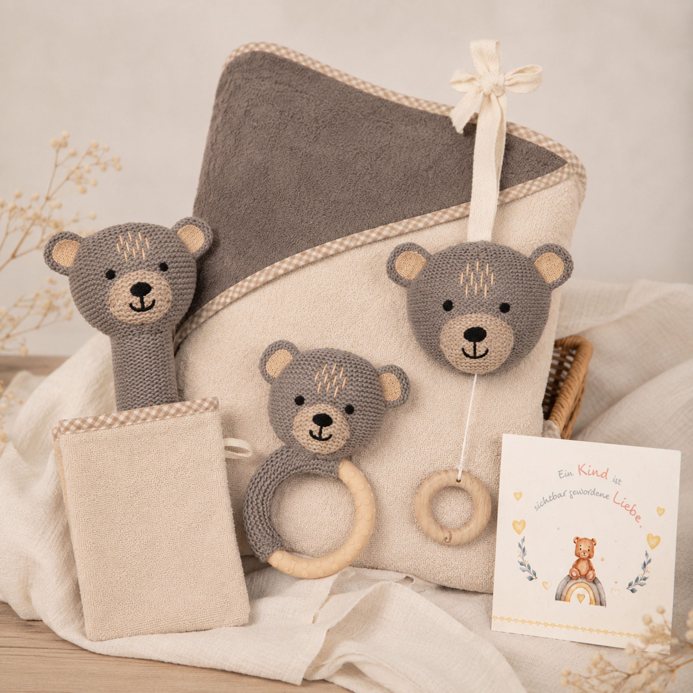 Geschenkset zur Geburt Bär mit Kapuzenbadetuch Braun