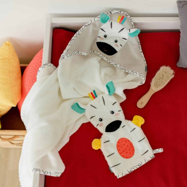 Fehn Kapuzenbadetuch und Waschhandschuh Zebra