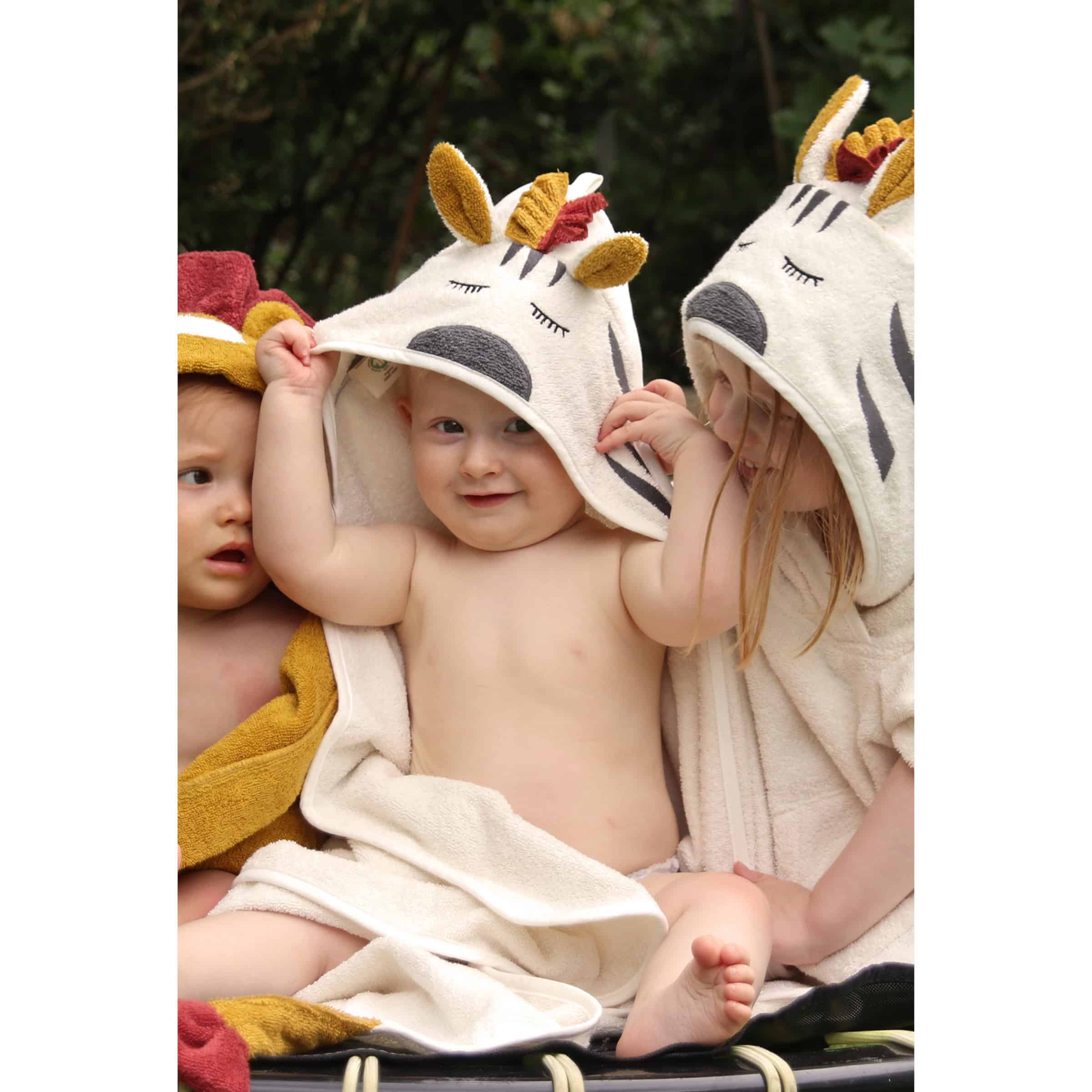 Kikadu Kapuzenhandtuch Zebra mit Kinder