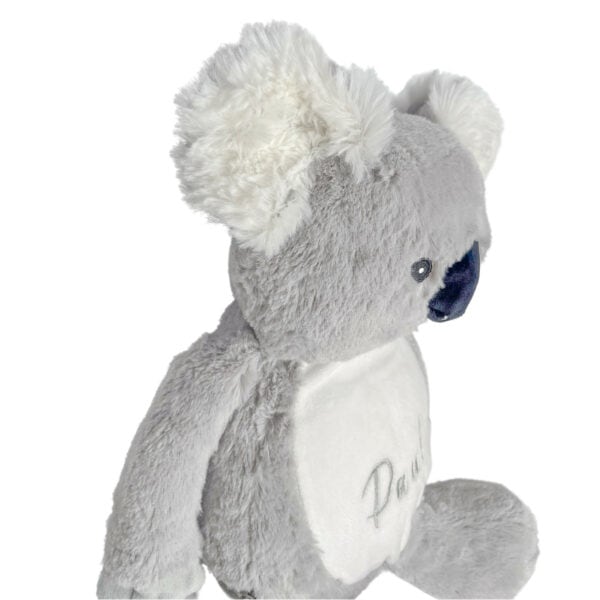 Personalisiertes Kuscheltier Koala Bär mit Blick auf die rechte Seite