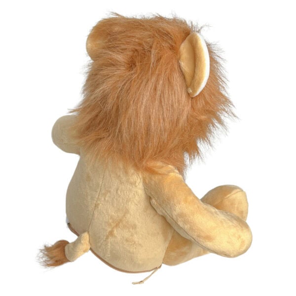 Personalisiertes Kuscheltier Löwe links von hinten