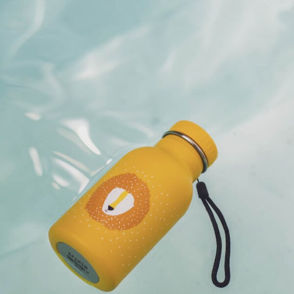 Trinkflasche 350 ml Mr. Lion von Trixie Baby im Wasser