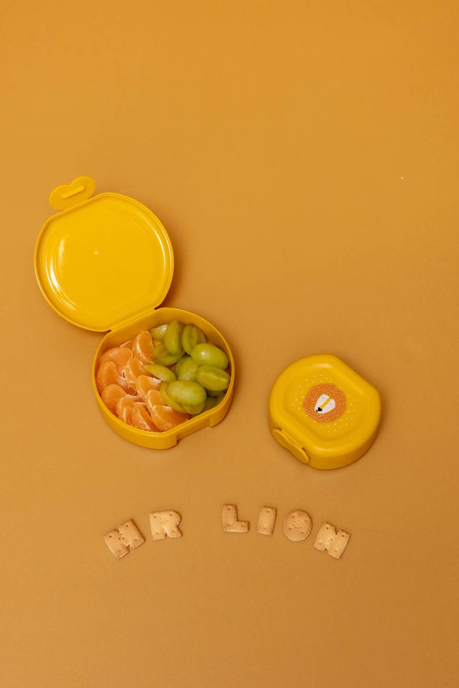 Snackbox mit Clip 2er Mr. Lion von Trixie Baby befüllt