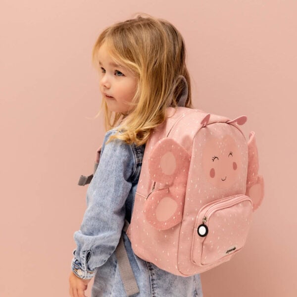 Kindergartenrucksack Mrs. Butterfly von Trixie Baby mit einem Kindergartenkind