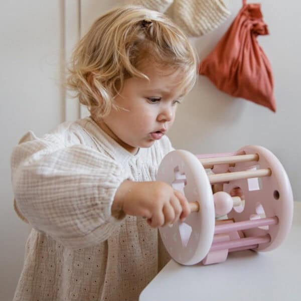 Label Label Holz Sortierbox Rosa spielendes Kind