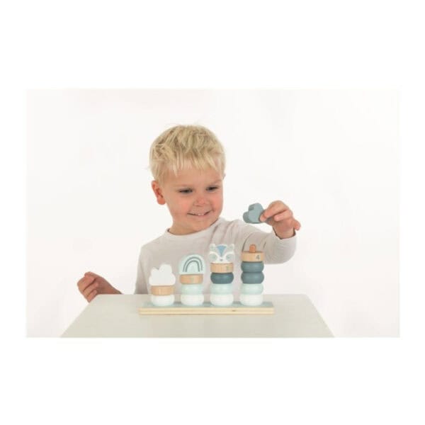 Label Label Holz Steckspiel Ringe blau spielendes Kind