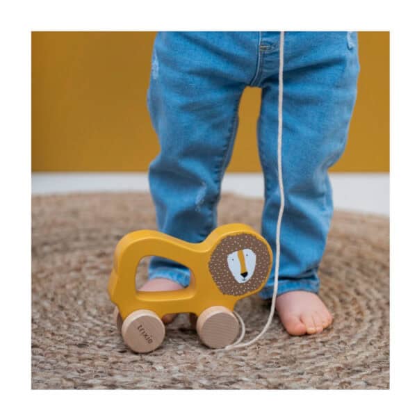 Trixie Baby Holz Nachziehtier Mr. Lion mit Kind