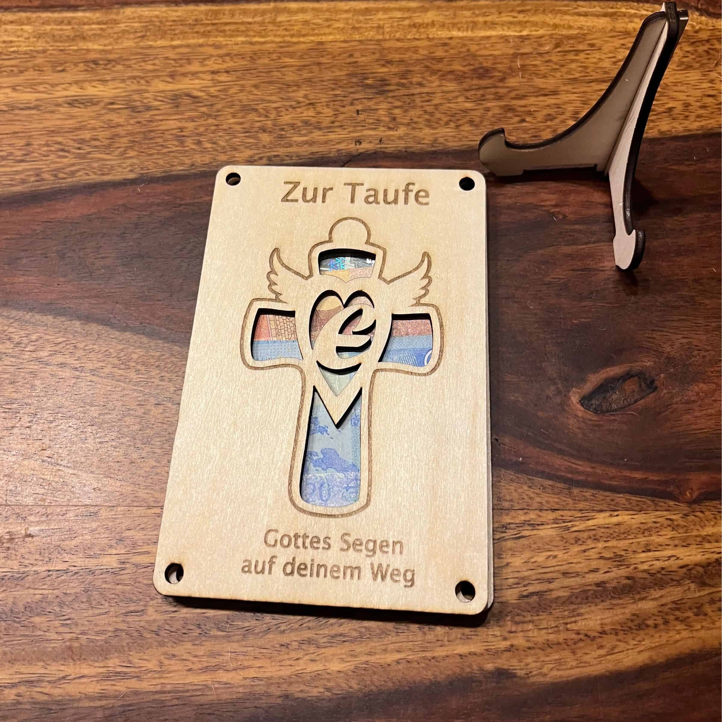 holz-geldgeschenkkarte-taufe kreuz-name-befuellt