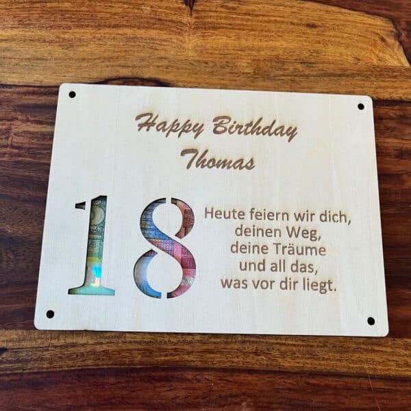 holzgeschenkkarte-geburtstag-modern-befuellt